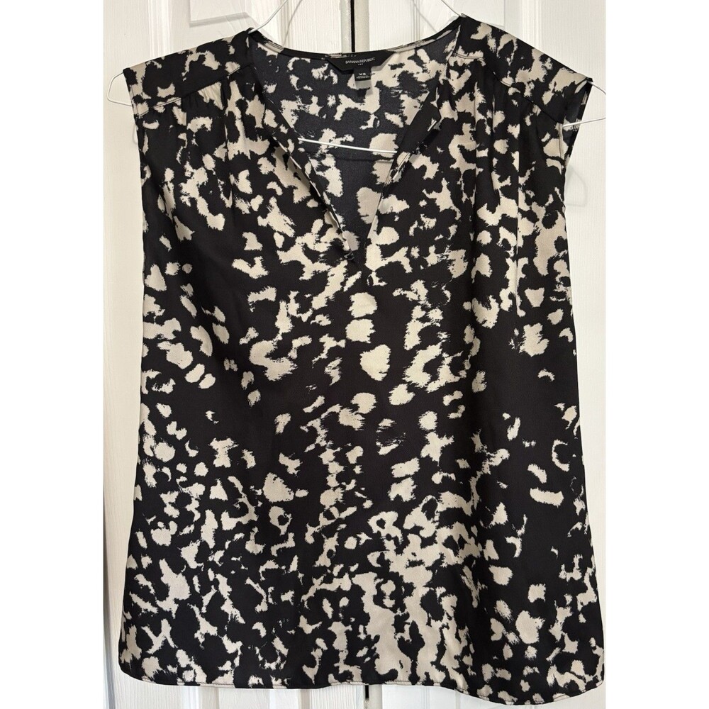 Banana Republic Satin Sleeveless Blouse Size XS